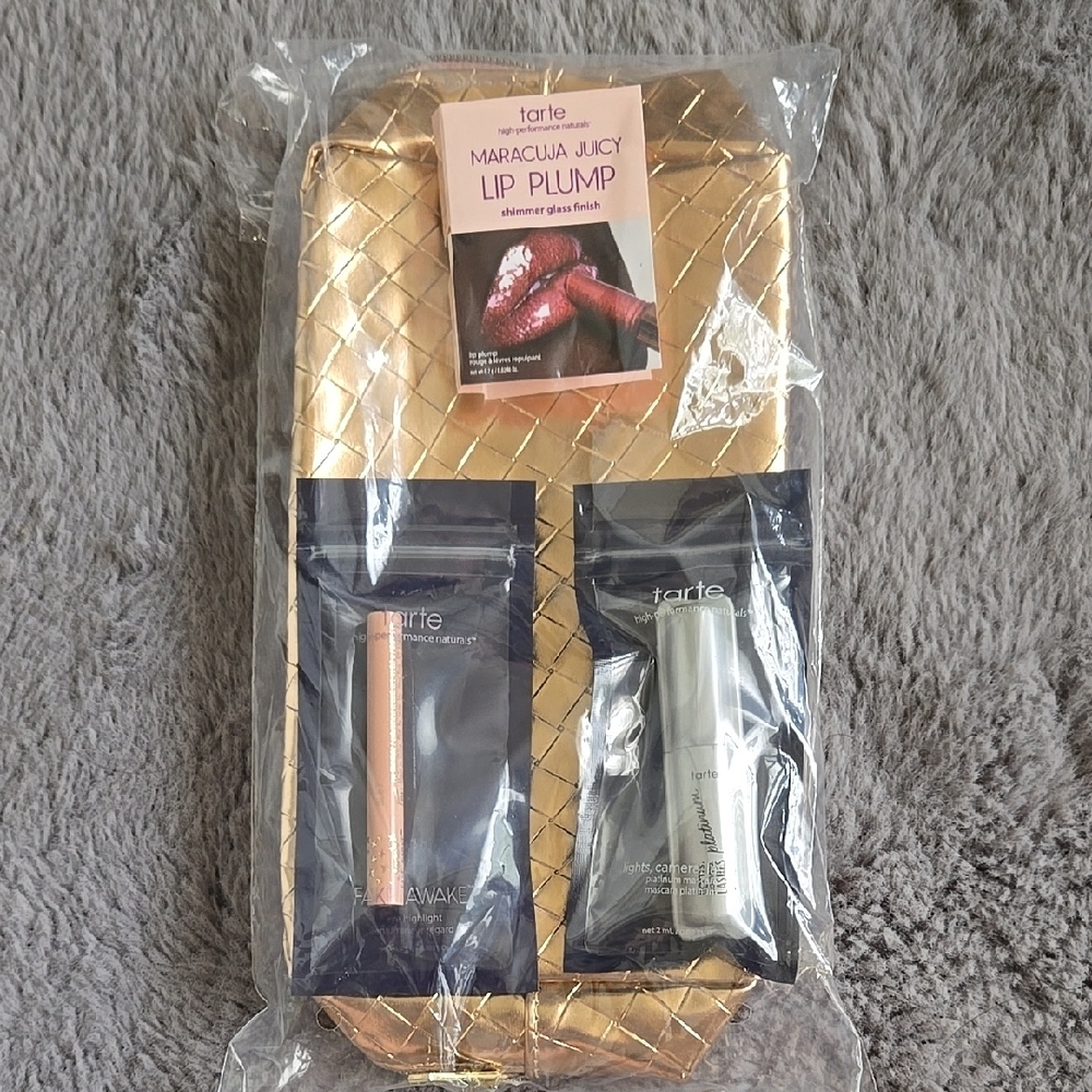 Tarte Lip Plump Set with Rose Gold Bag